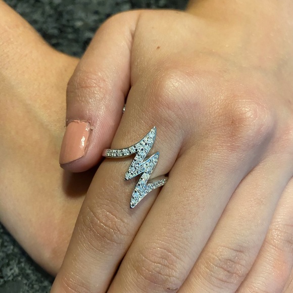 Sterling Silver Cz Zig Zag Ring - Picture 6 of 16